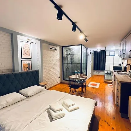 Modern Stylish Studio Retreat In Fatih District Apartamento